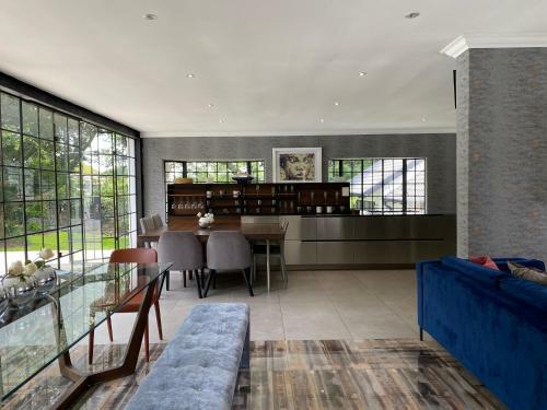 The Orca, Bryanston Entire 4 Bed House