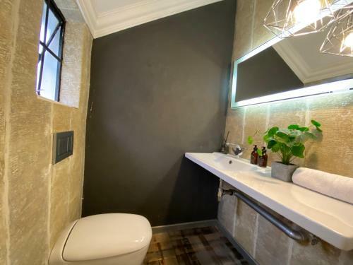 The Orca, Bryanston Entire 4 Bed House