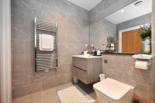 Apartamento Modern & Spacious 2br Apt Seaside Stay