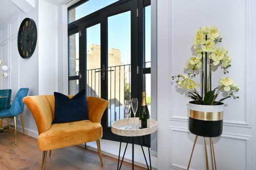 Apartamento Modern & Spacious 2br Apt Seaside Stay