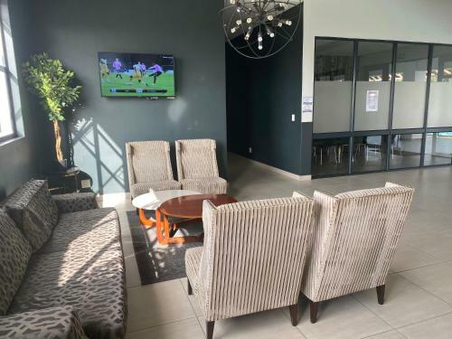Greenstone Ridge Apartment
