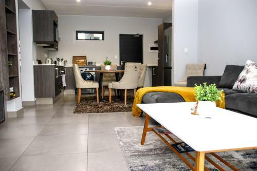 ?pop Inn? Modern Apartment In Heart Of Bryanston