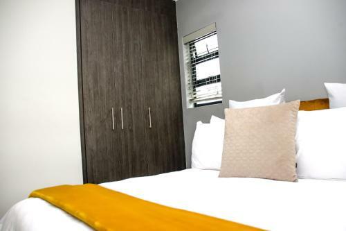 ?pop Inn? Modern Apartment In Heart Of Bryanston