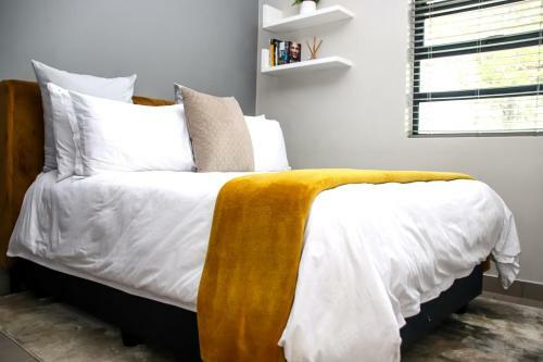 ?pop Inn? Modern Apartment In Heart Of Bryanston