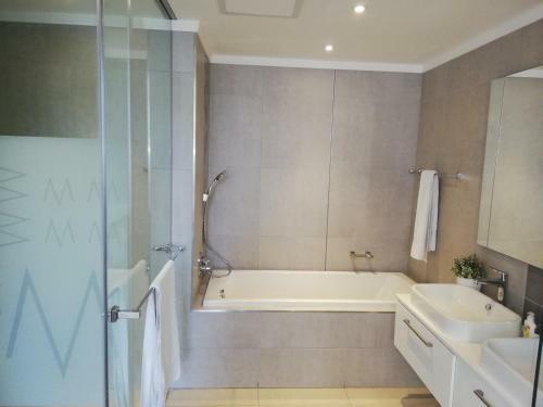 6th Floor Luxurious Masingita Apartment