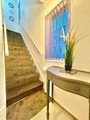 Spacious, Bright, Private 3 Bed Family Home