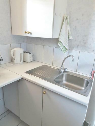 Hostal Suite Oaks Bryanston -blue Starling X King Suite
