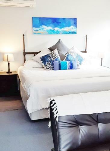 Hostal Suite Oaks Bryanston -blue Starling X King Suite