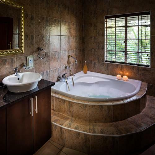 Hostal Gallo Manor Executive Bed & Breakfast