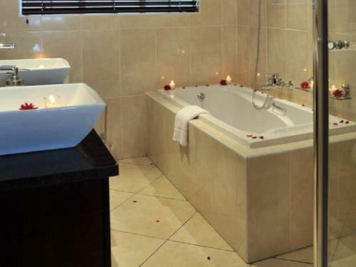 Hostal Gallo Manor Executive Bed & Breakfast