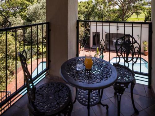 Hostal Gallo Manor Executive Bed & Breakfast