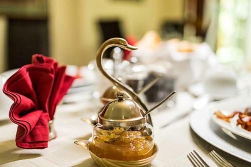 Hostal Gallo Manor Executive Bed & Breakfast