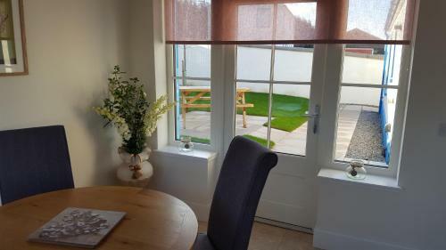 Olavat Cottage Detached Property With Parking