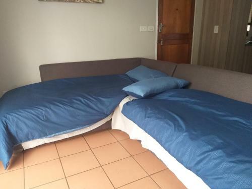 Hostal Burban Bliss