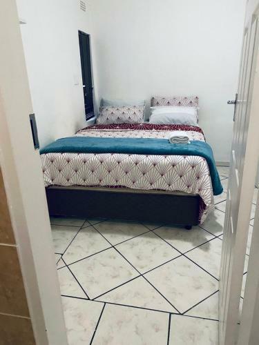 Hostal 497 On West Ave Guest House