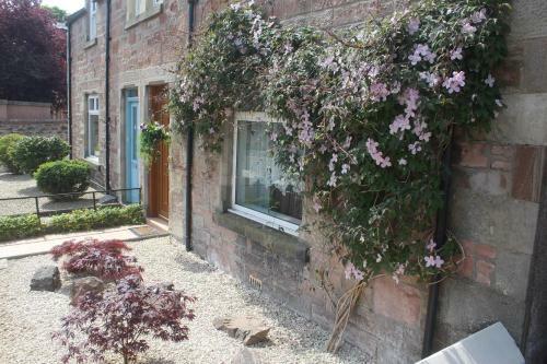 Easdale House Apartments