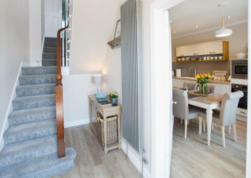 Shore View Cottage