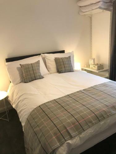 Hostal Thistle House