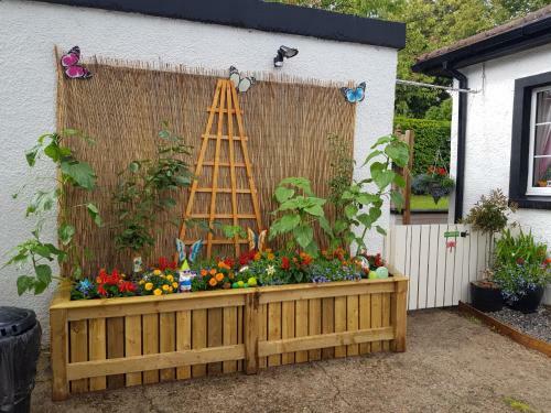 The Little Garden Hoose