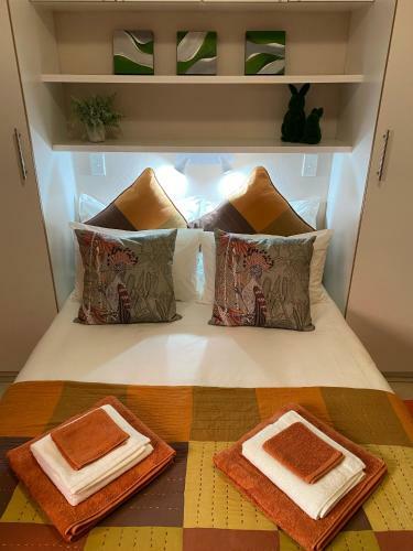 Apartamento Harken House, Your Home Away From Home!