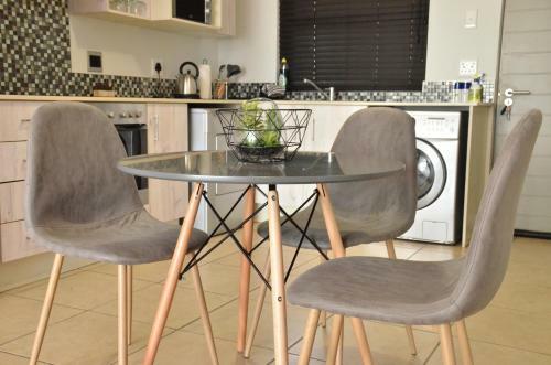 The Cube Apartments, Unit 34 On De La Rey Road