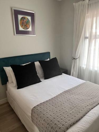 The Cube Apartments, Unit 34 On De La Rey Road