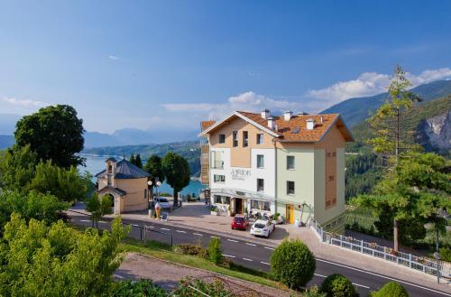 Viridis Hotel