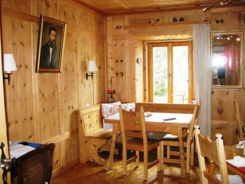 Hostal Hotel Adler Garni