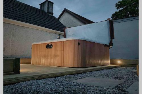 Highland Hottub Retreat, On Nc500