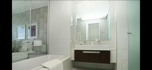 Apartamento Sandton Skye Suite