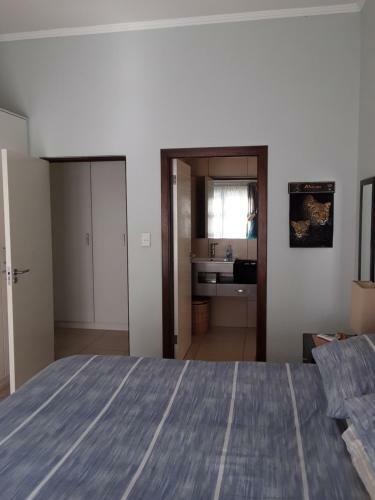 Hostal Zen Self Catering Accommodation In Prestwick, Jackal Creek Golf Estate