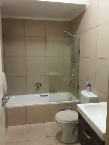 Hostal Zen Self Catering Accommodation In Prestwick, Jackal Creek Golf Estate