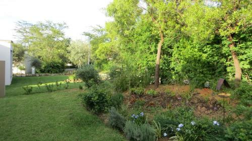 Hostal Zen Self Catering Accommodation In Prestwick, Jackal Creek Golf Estate