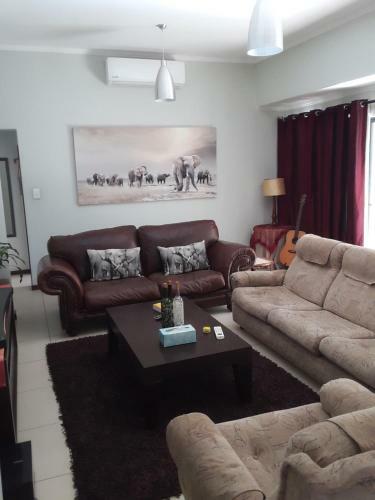 Hostal Zen Self Catering Accommodation In Prestwick, Jackal Creek Golf Estate