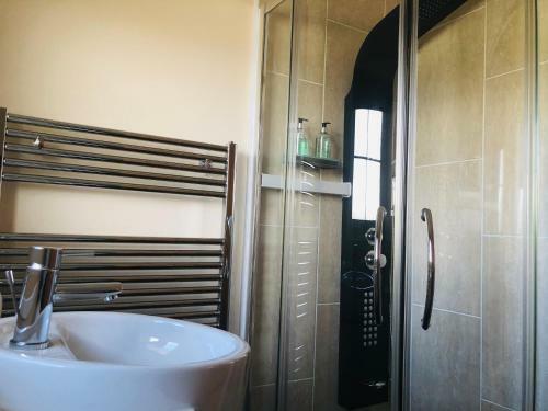 Villa Taigh D'luxe