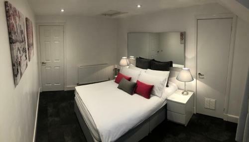 L&h Apartments