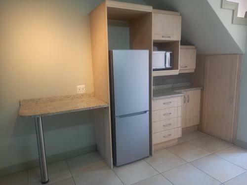 Sandton Apartment 16 - Large 1 Bed