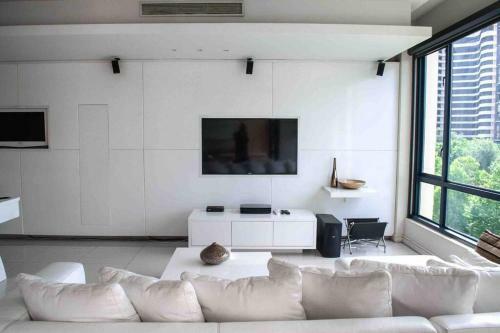 Stunning 2 Bedroom Apartment