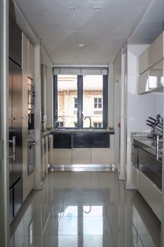Stunning 2 Bedroom Apartment