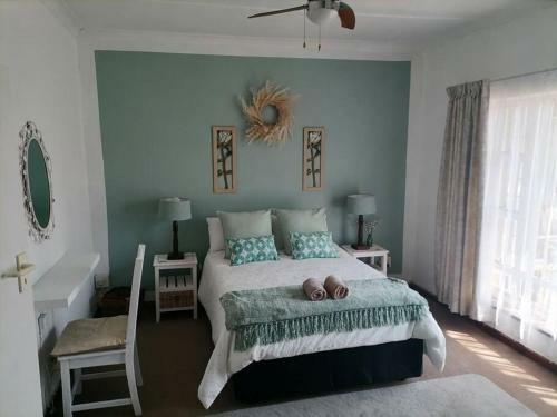Villa Emmarentia House/group Home For Up To 6 Guests
