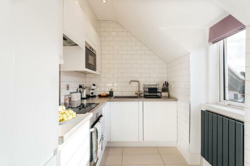 Luxury Inverness Central Apartment Private Parking