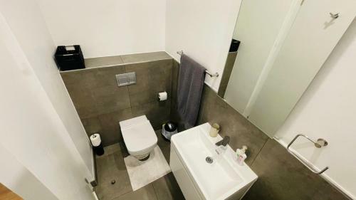 Illovo Central 1 Bedroom Apartment