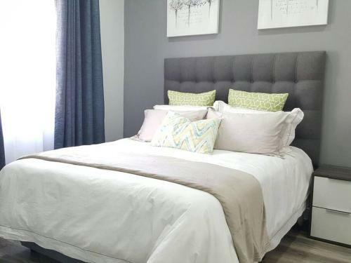 Modern 2-bed Apartment In Sandton. Fast Wifi