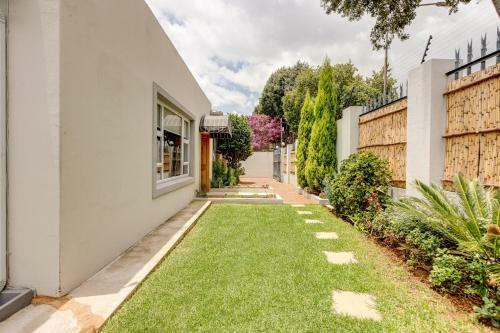 Apartamento Private Unit 4 With Shared Bathroom And Garden View