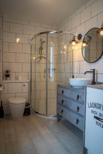 Great Glen Way Canal Side Apartment