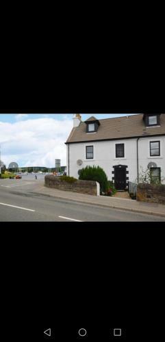 Great Glen Way Canal Side Apartment