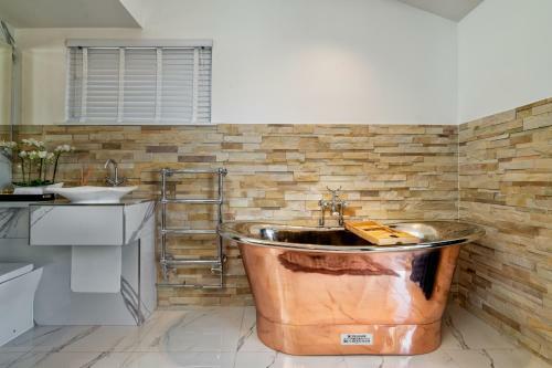 Apartamento Relax In Super Size Copper Tub - 2 Bedroom Villa