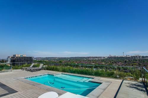 Park Central Rosebank 2 Bedroom Apartment