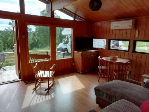 Highland Lodge