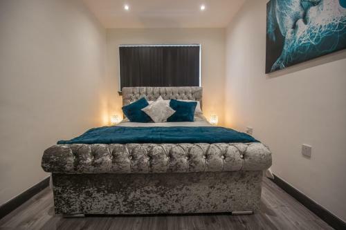 Waterfront Luxury Apartment